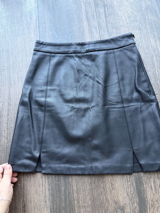 Спідничка xs pull bear
