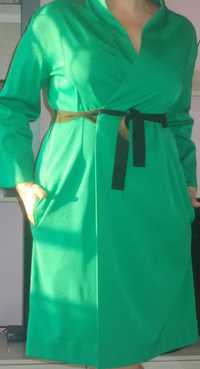 Sukienka -płaszczyk zielony Nun-mi zielona z czarnym paskiem - rozm.40