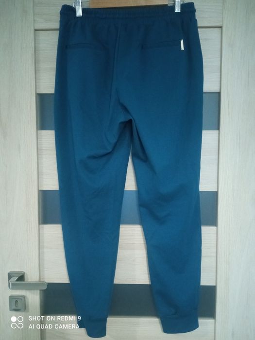 Mohito damskie spodnie joggersy dresowe 42