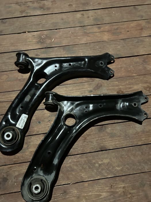 Важіль передній правий 8043-085 Volkswagen Passat B7 USA