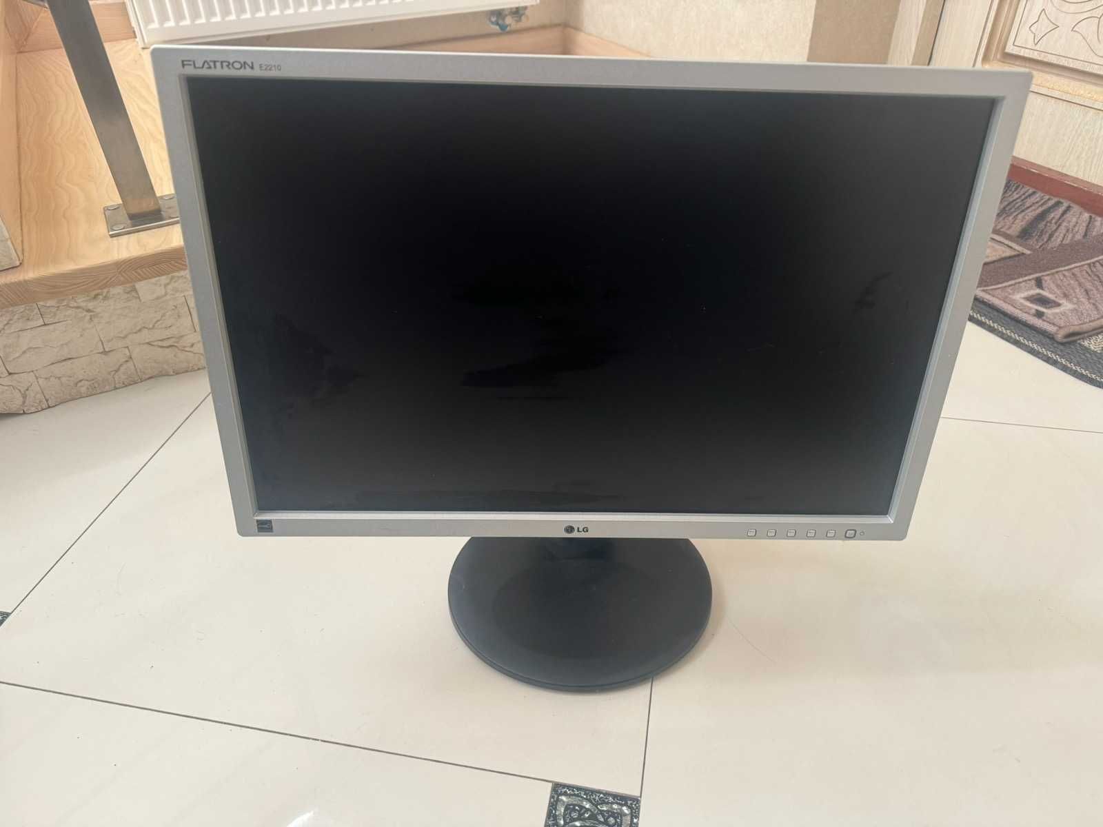 монітор LG Flatron 22" (55,9 см) E2210PM, LED