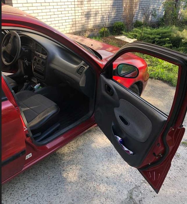 Продам машину DAEWOO LANOS