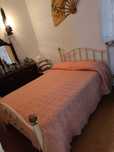 Roupeiro, comoda, e cama c/colchão