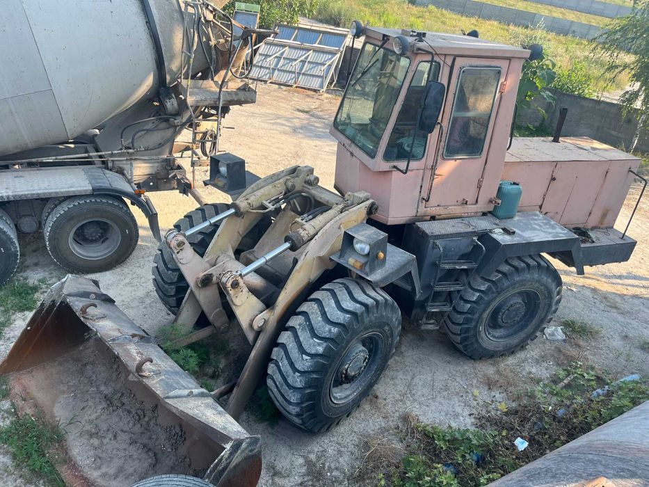Фронтальний навантажувач ТО-18 (Амкодор)