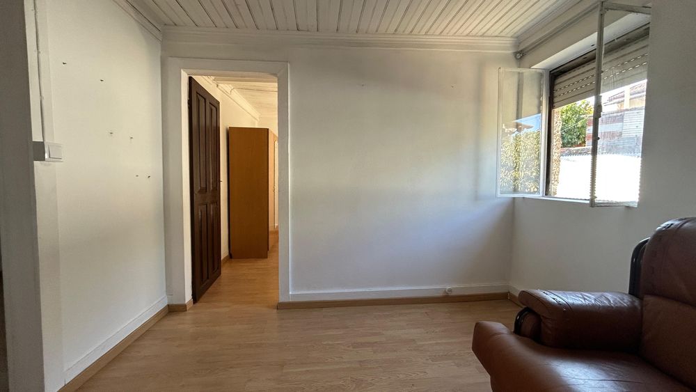 Moradia T2+1 com Terreno em São João de Lourosa