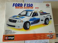 Bburago Ford F150 Water Scooter 1/21 DO ZŁOŻENIA!