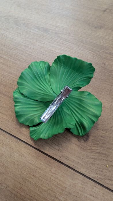 Spinki do włosów duże kwiaty