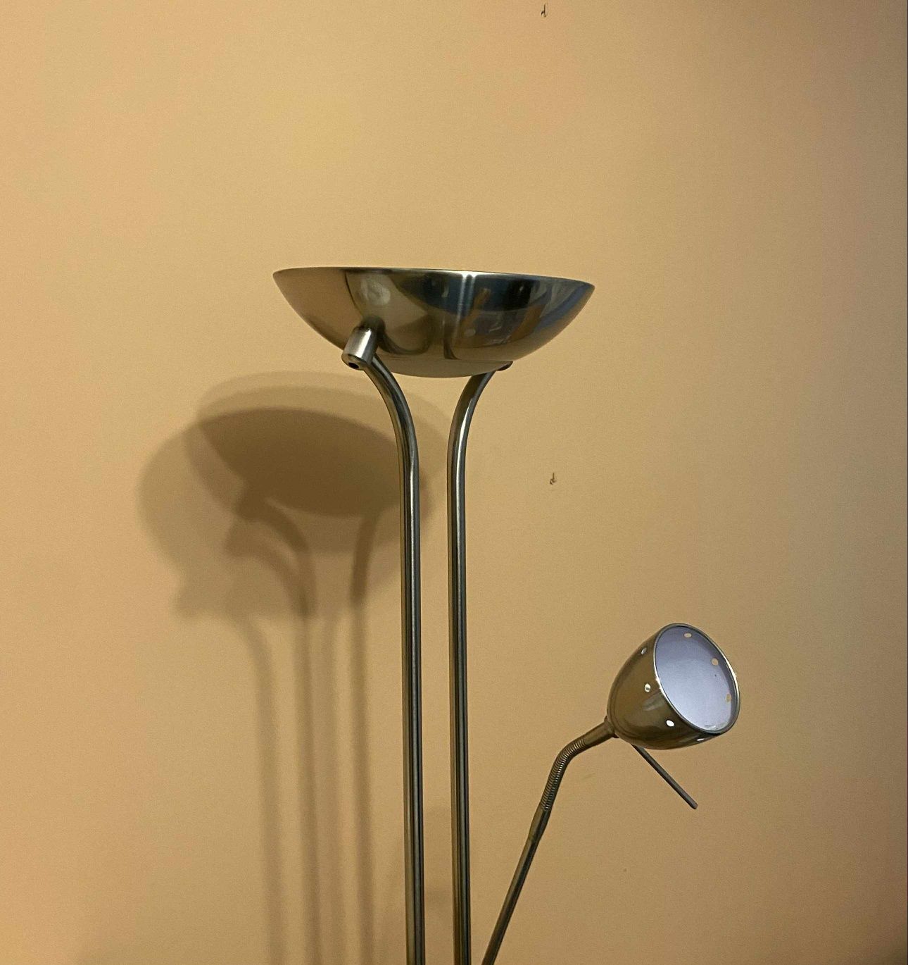 Lampa stojąca srebrna