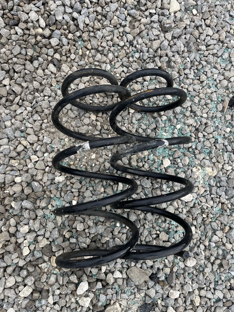 Sprezyny przod przednie bmw e90 e91 e92 e93 335d m57 330d m pakiet
