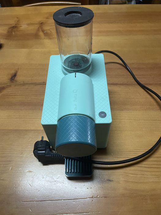 Maquina de cafe, em bom estado