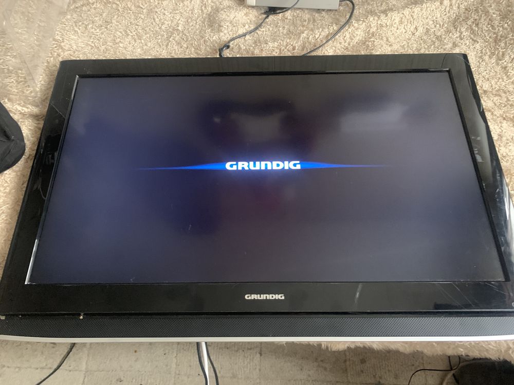 Telewizor grundug 32”