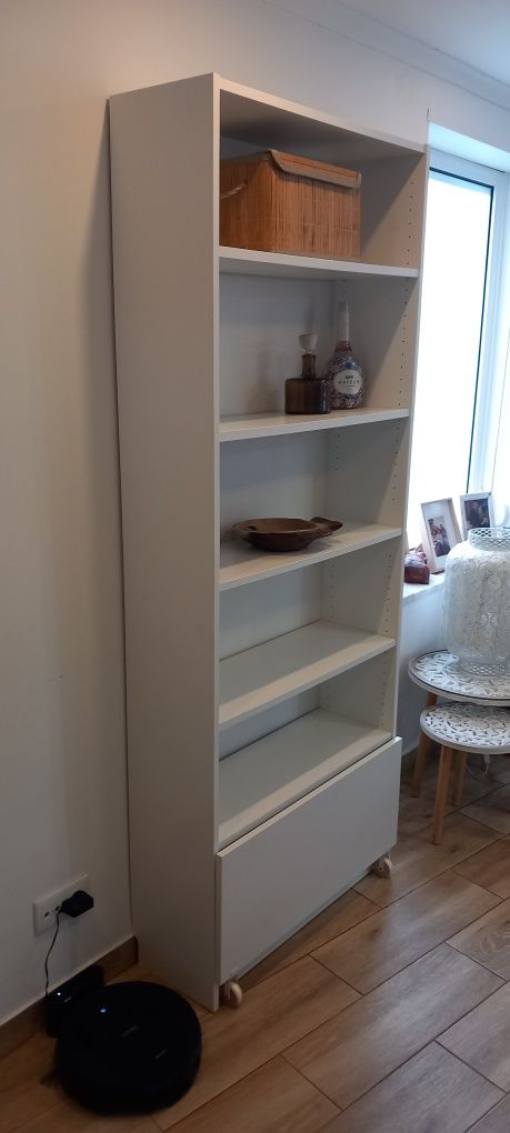 Armario estante IKEA com gaveta