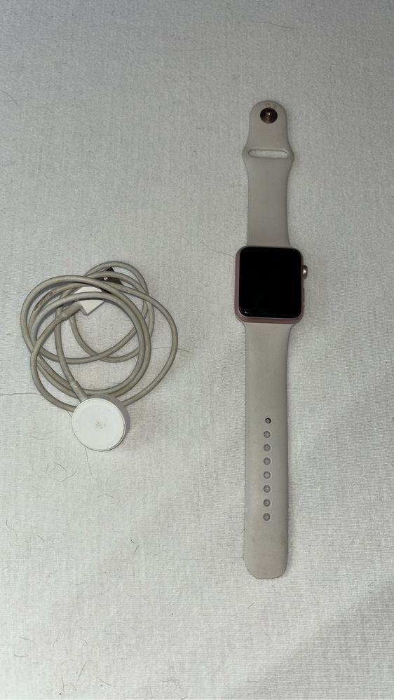 Apple Watch com carregador