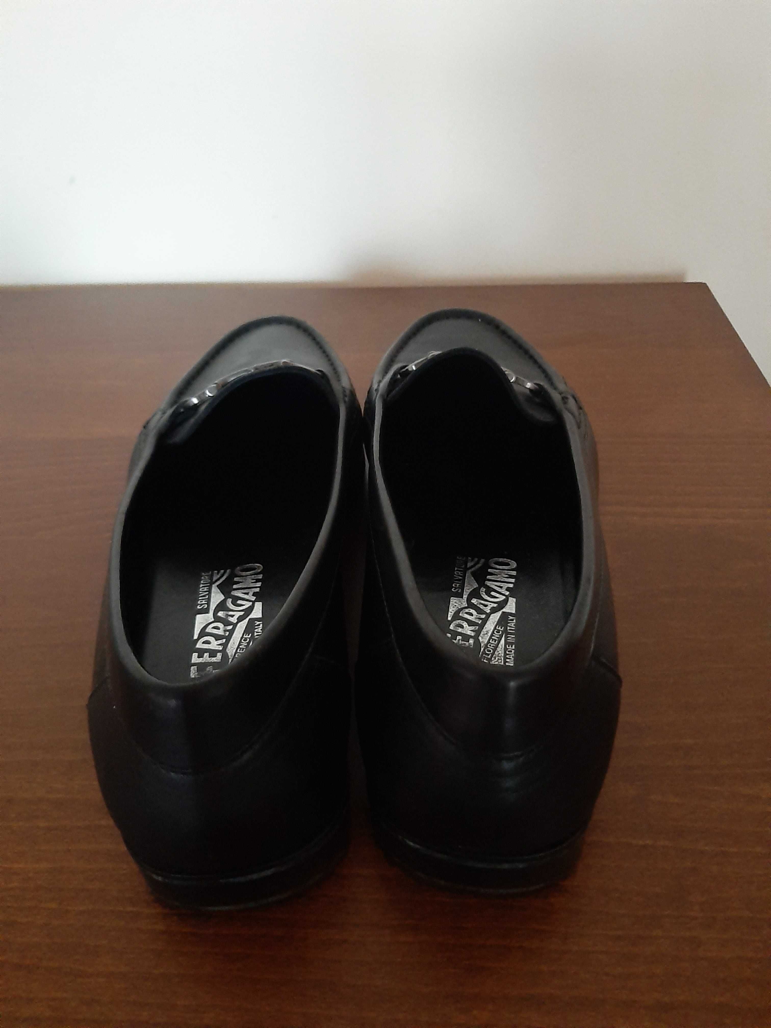Salvatore Ferragamo loafersy damskie