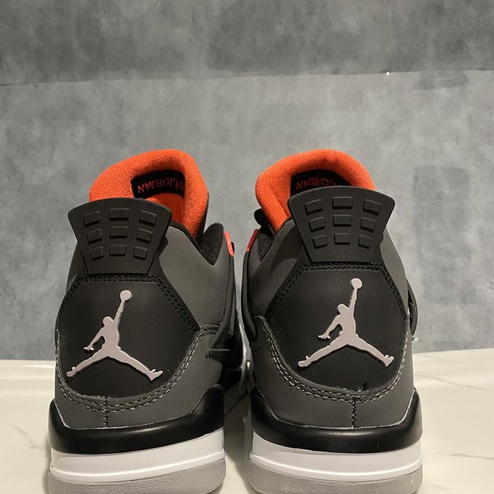 Nike Air Jordan Retro 4