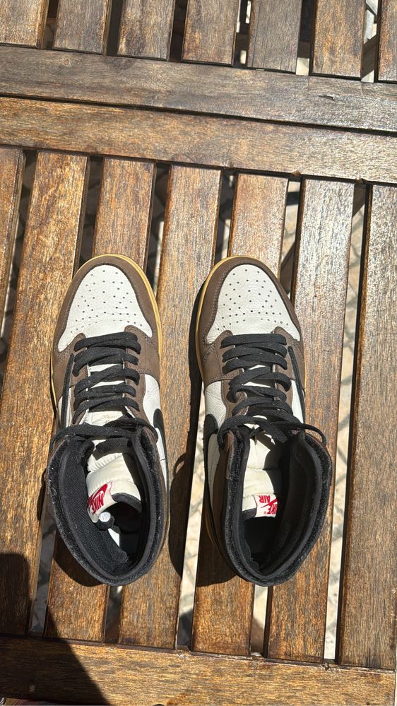 Jordan 1 high travis scott mocha