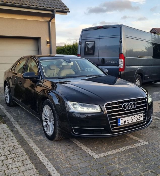 Audi A8 8 lat w jednych rękach, lift