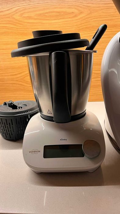 Bimby TM6 + Bimby Friend + Acessórios