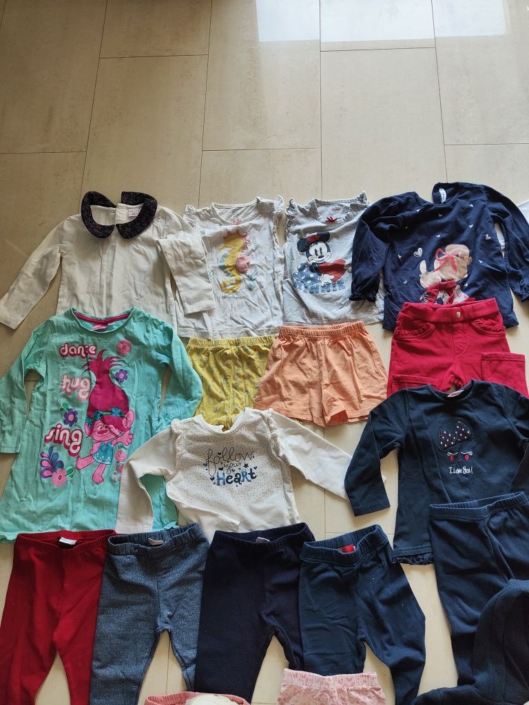 Lote de 60 peças bebé