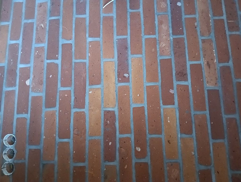 Cegła na podłoge z rozbiórki