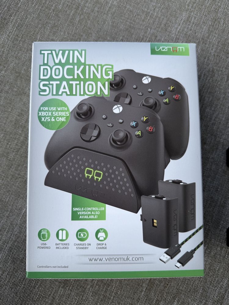 Venom podwójna stacja dokująca do padów Xbox + akumulatory *nowe*