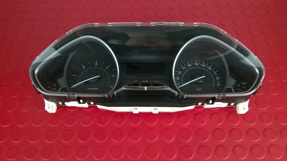 Quadrante / N2L-KMH-DIE / E137-HW-J2 / E137-SW-LL-1100 [Peugeot 208]