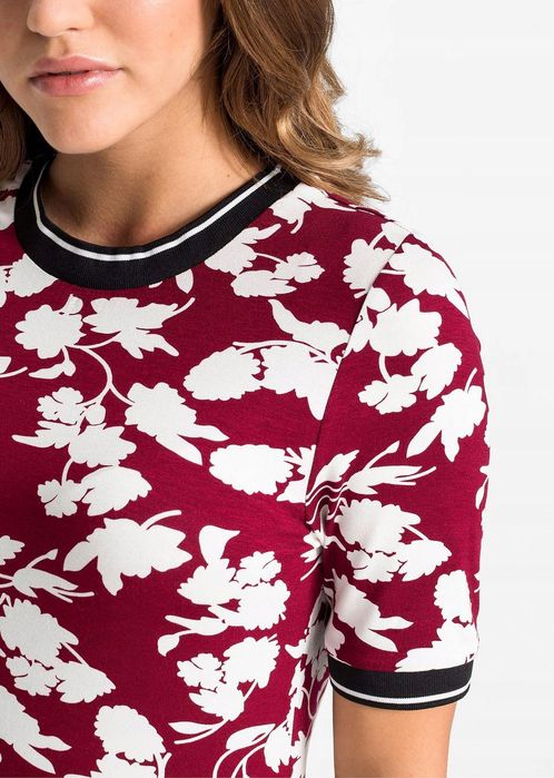 B.P.C sukienka dżersejowa z nadrukiem 32/34.