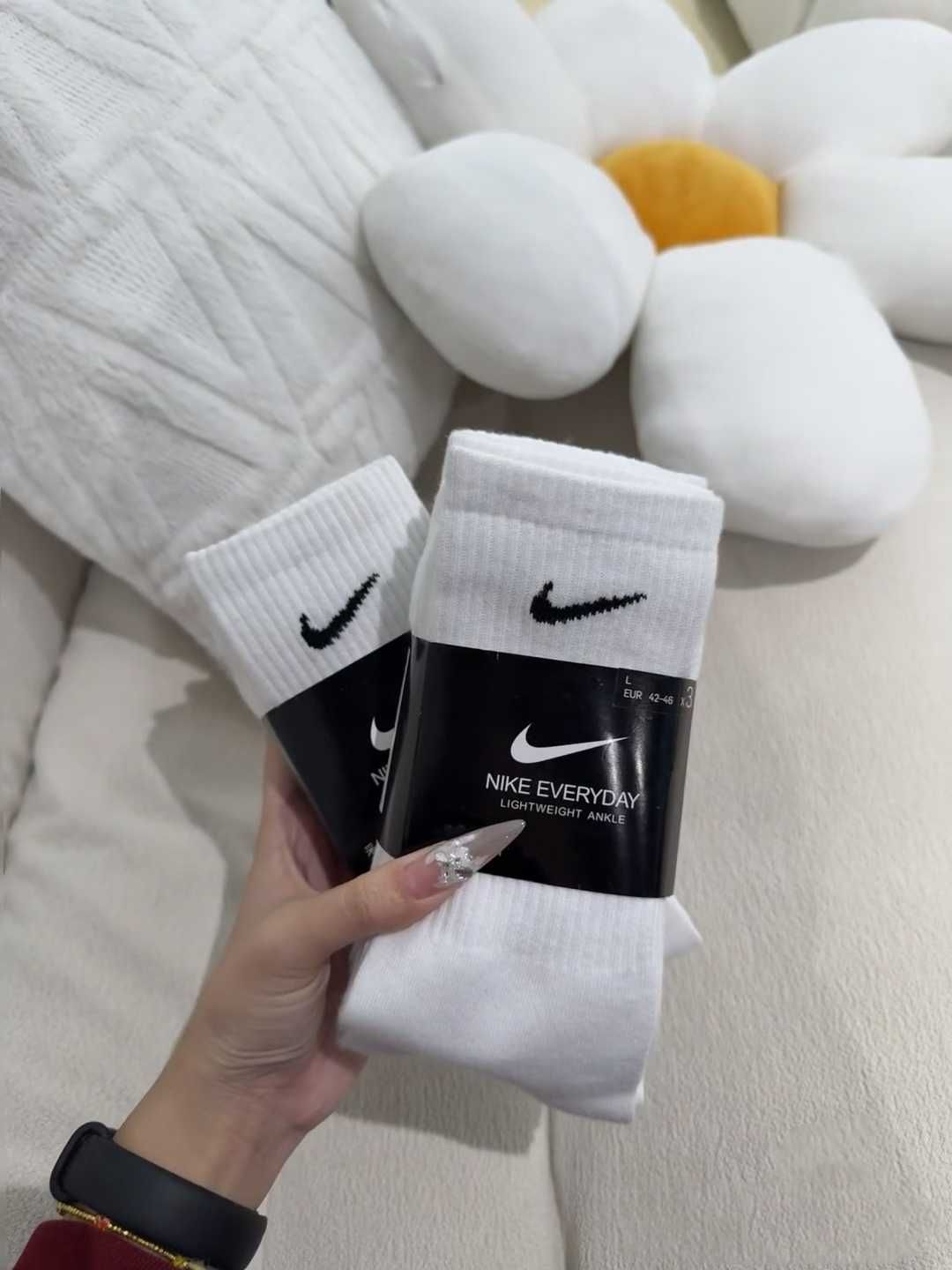 9 par skarpet Nike z czystego bawełny. Białe, długie, Rozmiar L
