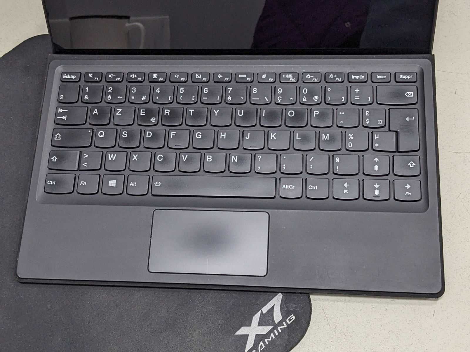 планшет на віндовсі Lenovo IdeaPad MIIX 520