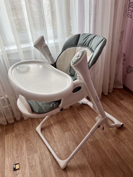 Дитячий стільчик Carello Triumph 3в1