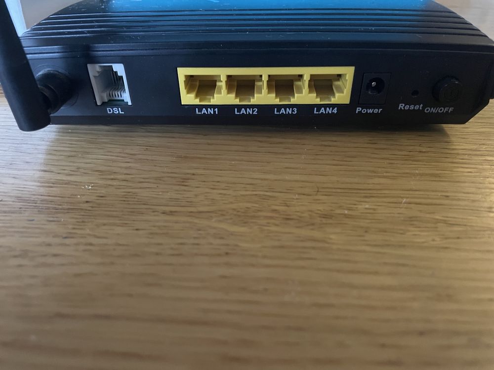 Router Asmax AR-1004G