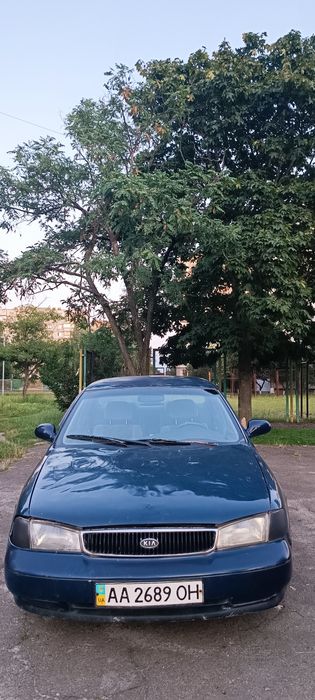 Продам kia clarus 1.8 бензин