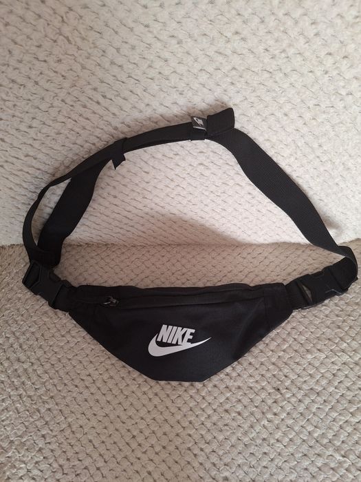 Saszetka nerka Nike jak nowa