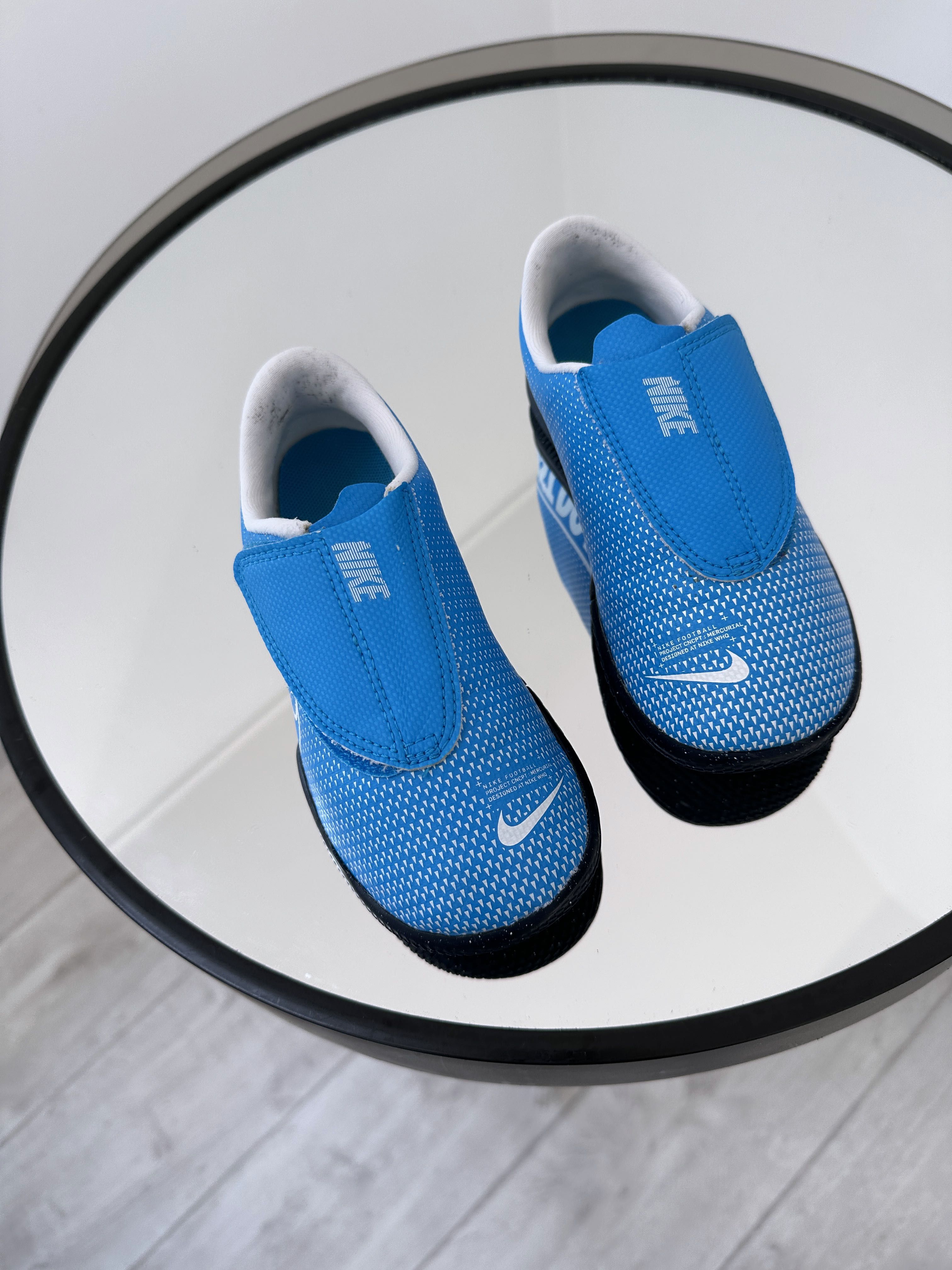 Шикарные футзалки копочки бампы на липучках Nike Mercurial