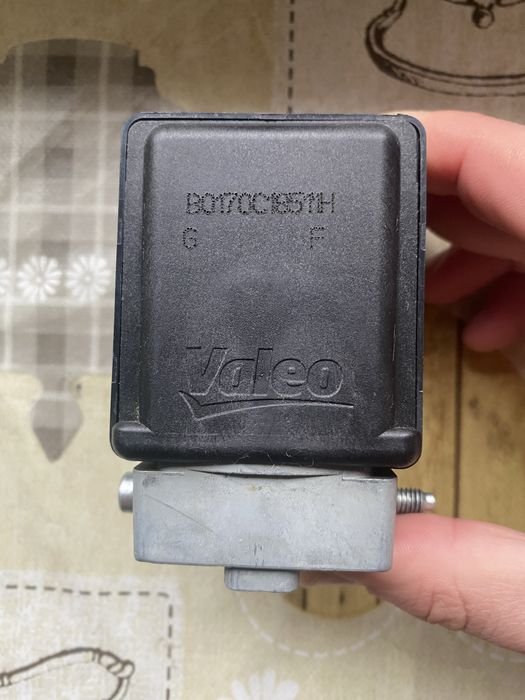 Блокування керма 8200604932 Renault Megane 3,Scenik 3 .ковпак колеса