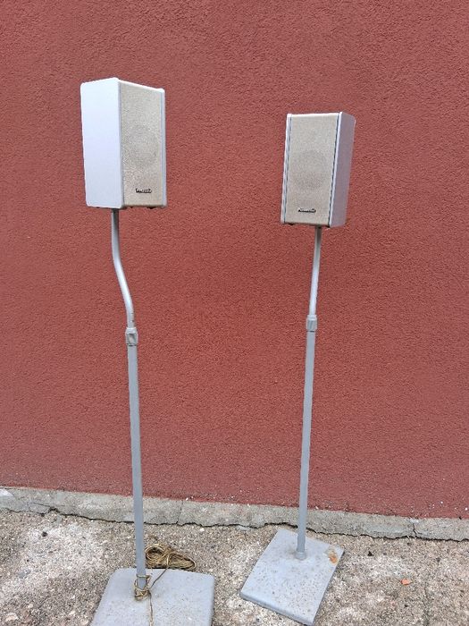 Conjunto de colunas de som