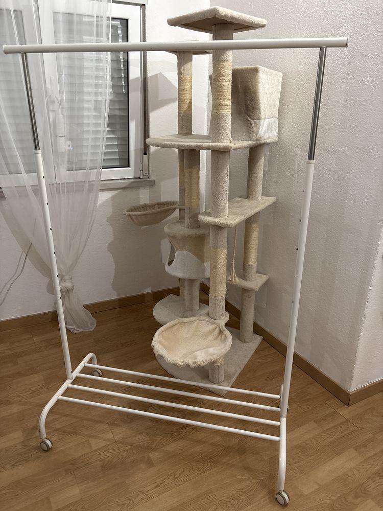 Suporte para cabides ikea