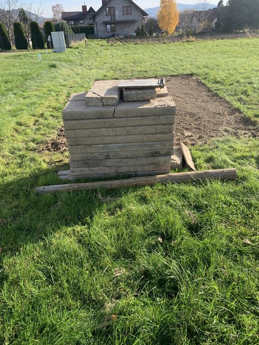 Krawężniki betonowe 1.30x1.00x8