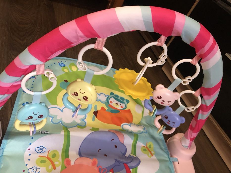 Розвиваючий коврик для немовлят з піаніно