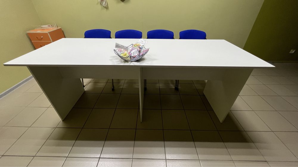 Терміново продам стіл офісний 3900 грн