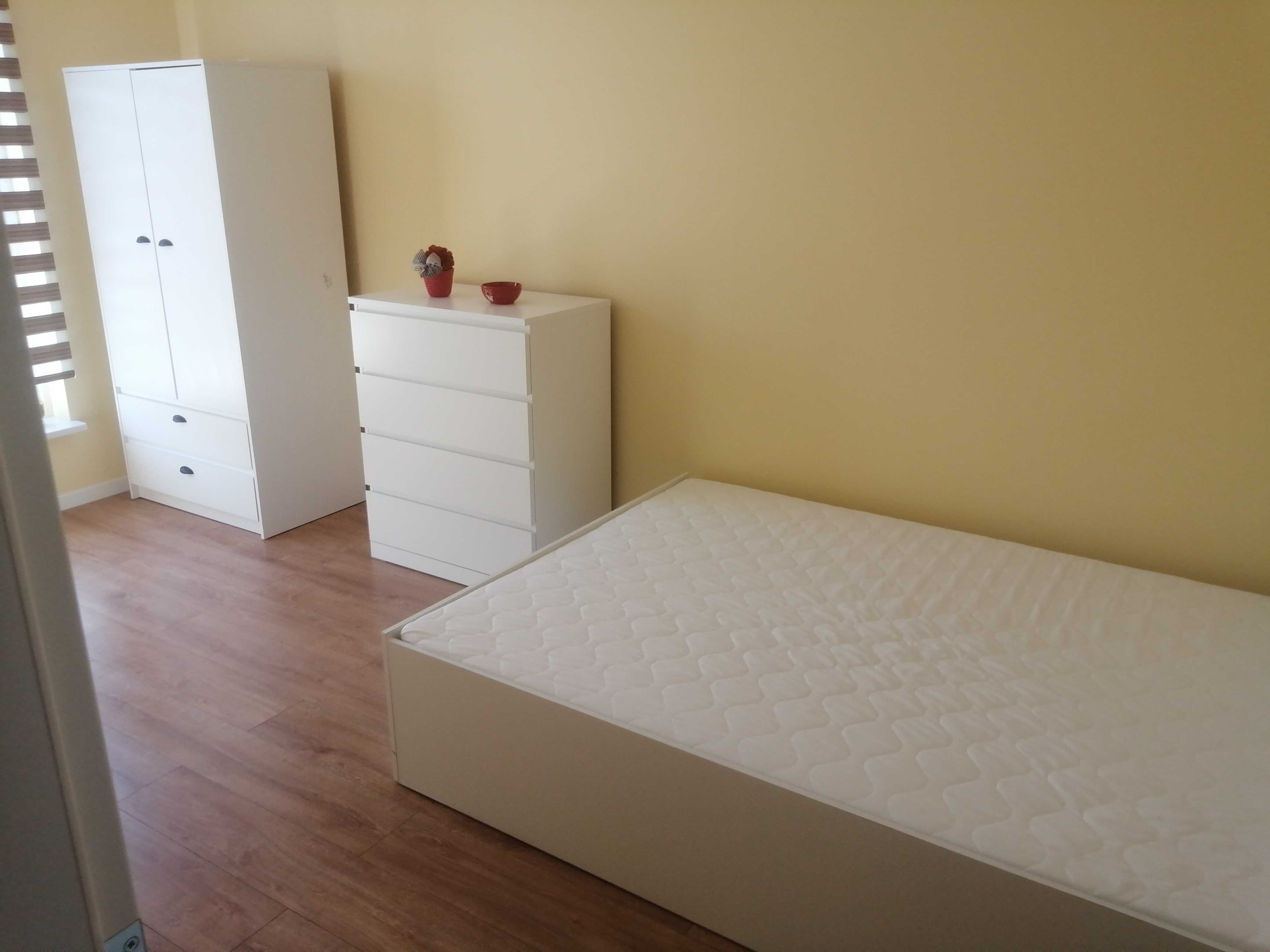 Pokój 14 m2 . Wola- Urlychów. Od sierpnia. 6 piętro.