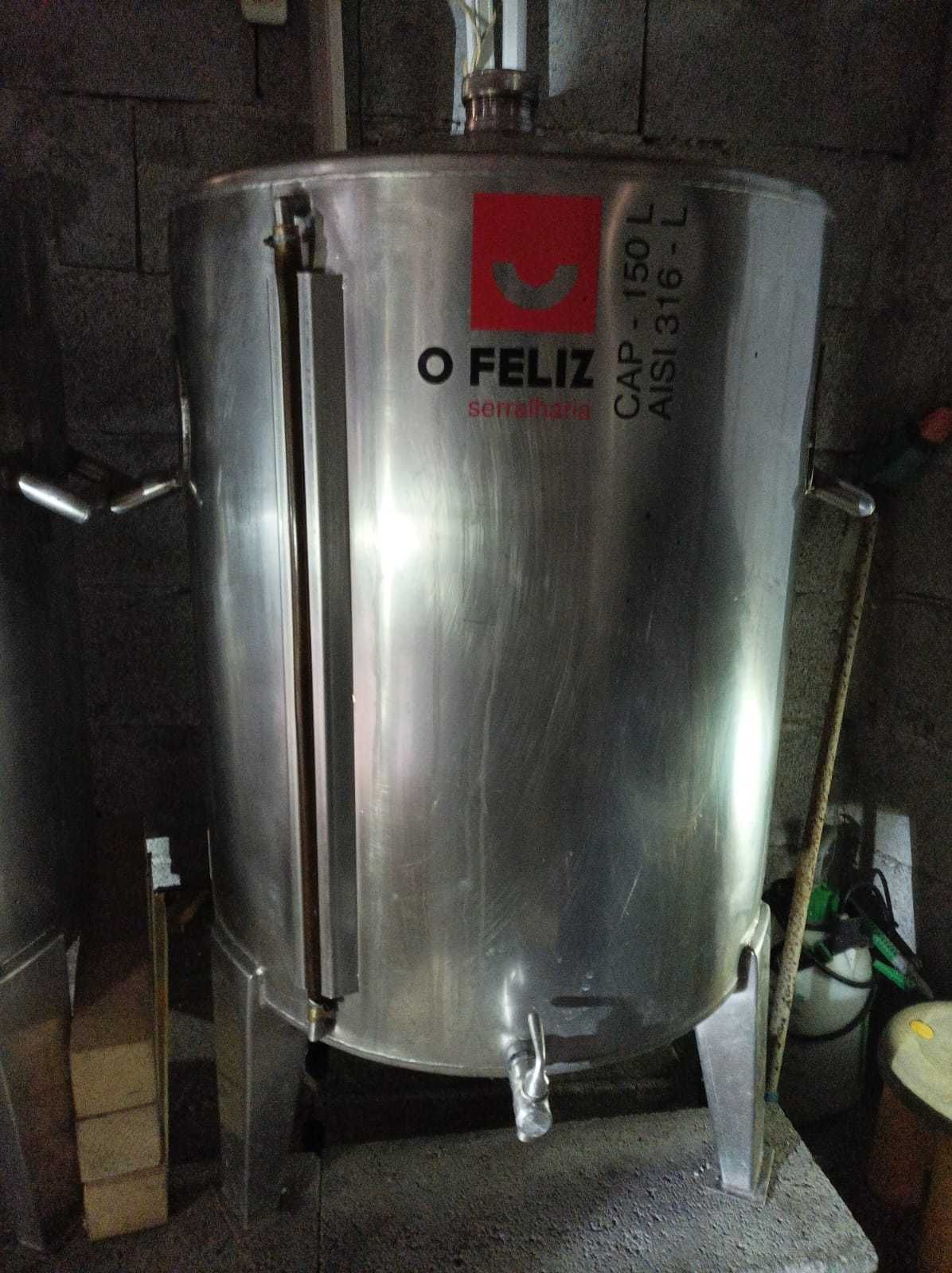 Cubas de Inox em Bom Estado.