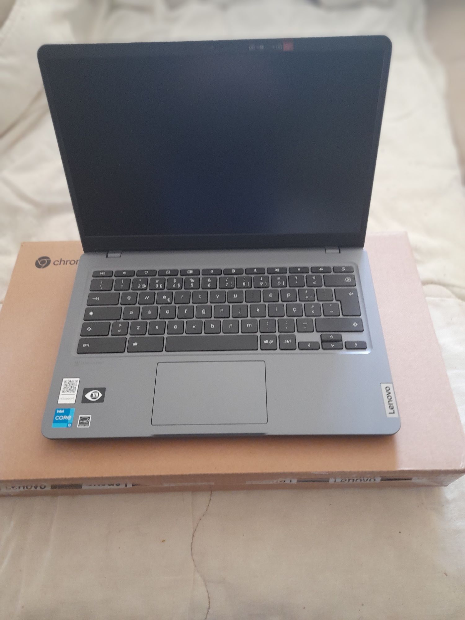 Portátil chromebook plus