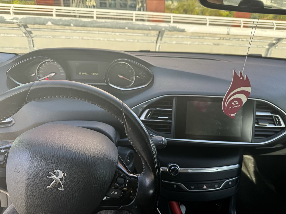 Peugeot 308 PureTech Allure 2016