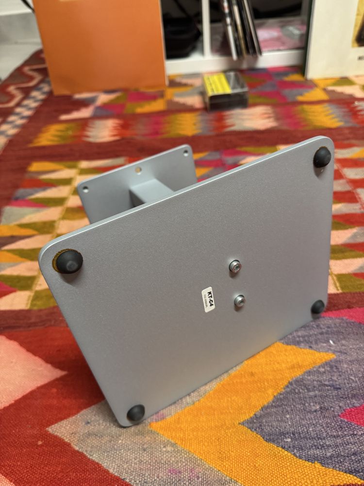 Solidne podstawki pod monitory