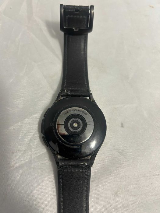 Smartwatch Samsung Galaxy WATCH 4 CLASSIC + ładowarka