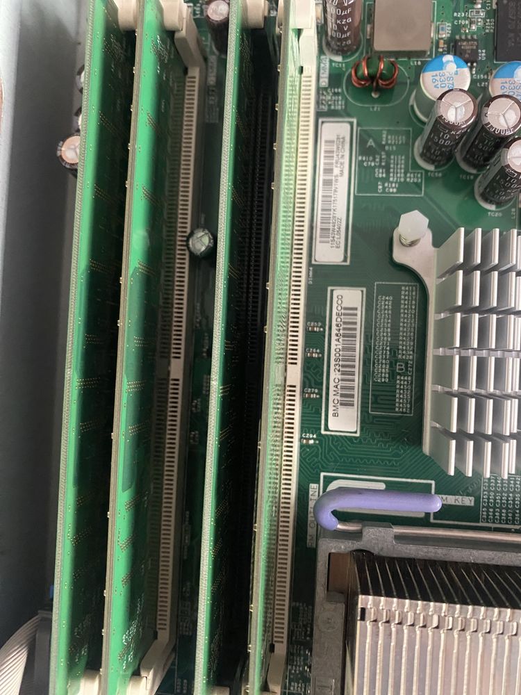 Сервер IBM x3250 (4364) з жорсткими дисками