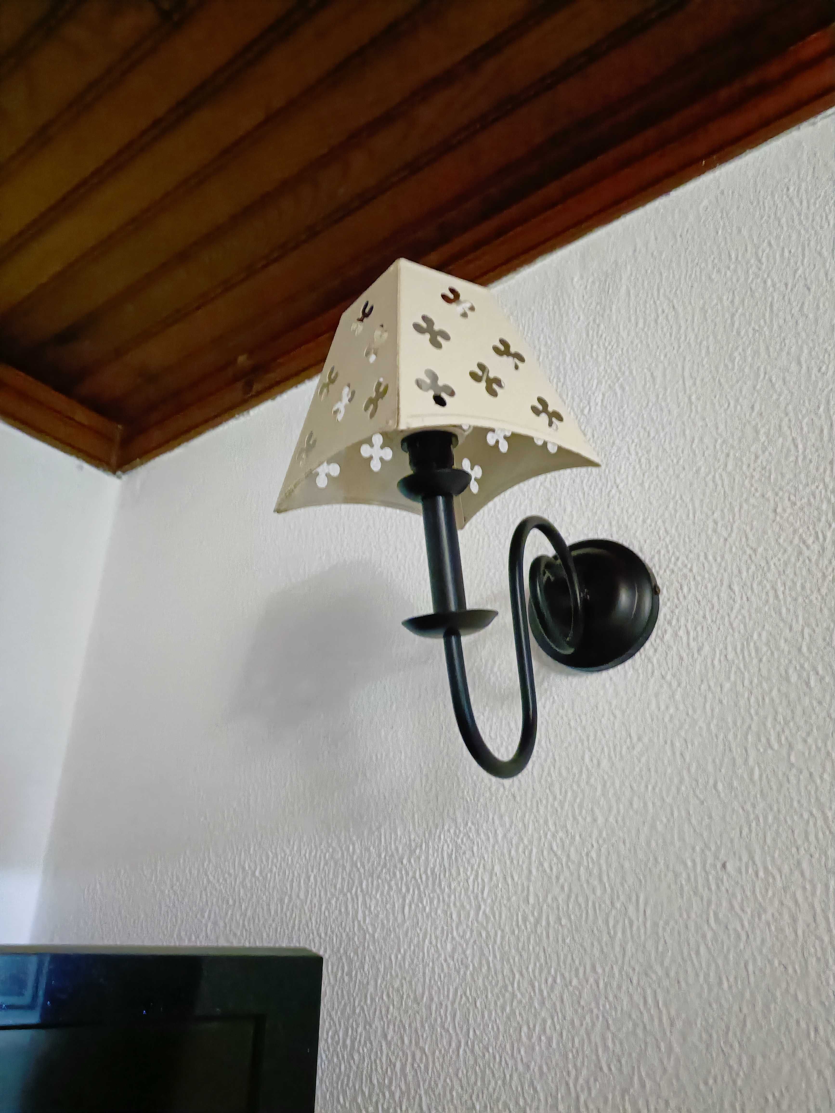 2 Apliques de parede em ferro forjado