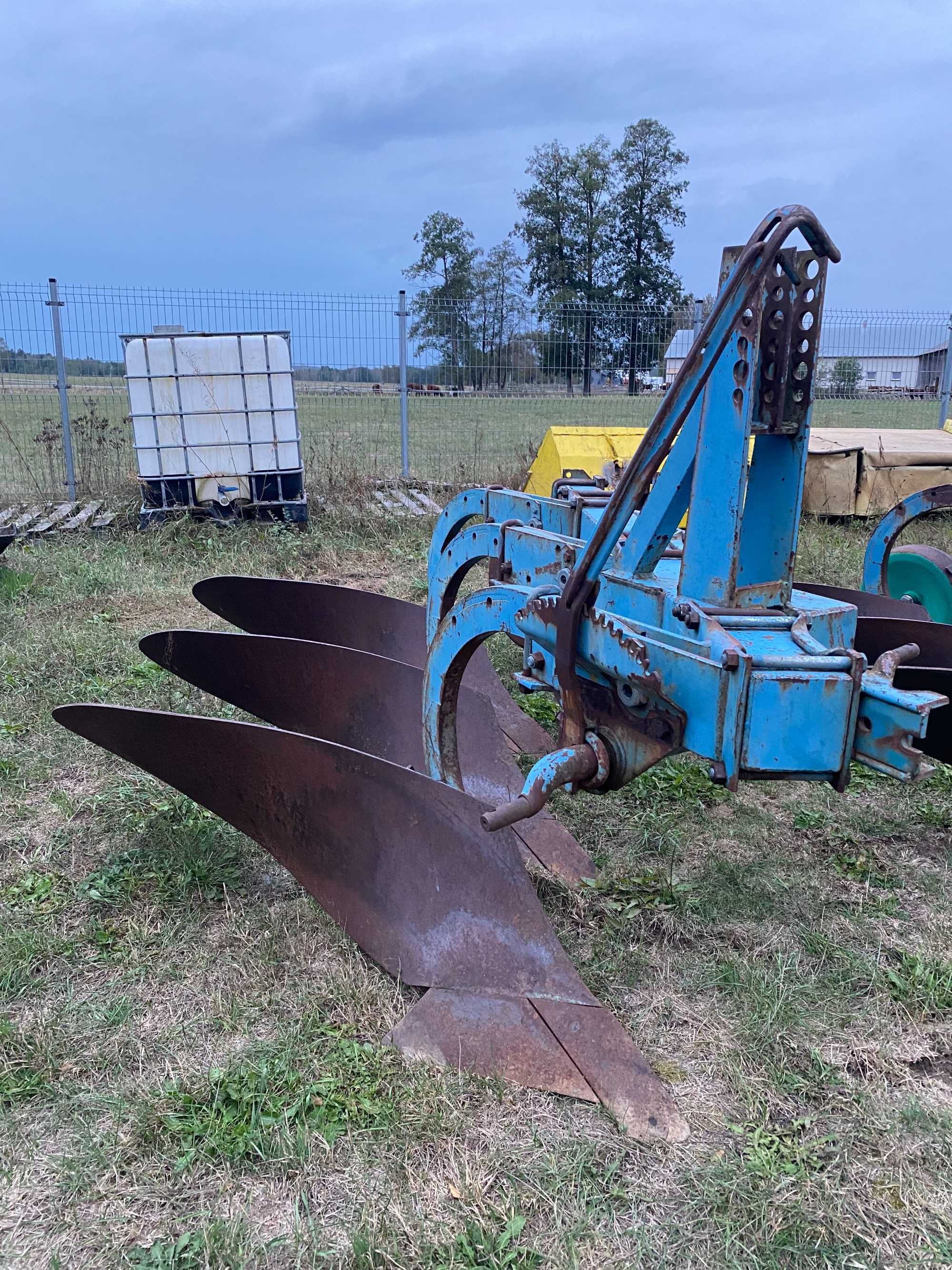 Plugi 3 skibowe Fiskars