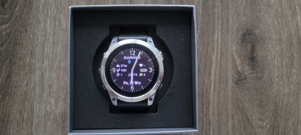 Zegarek sportowy Garmin Fenix 7 srebrny 47mm MIP 1,3"